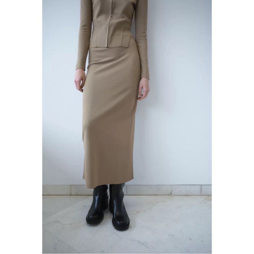 ZARA LONG SKIRT WITH BACK SLIT size S